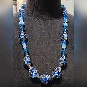 Elegant Blue Floral Beaded Necklace